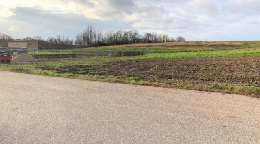 Betriebsgrundstück in Top - Lage an der A5 2